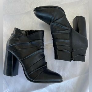 IMPO Black Vegan Leather MEMORY FOAM Ruched Ankle Boots SEXY URBAN CLUBWEAR Sz10
